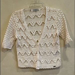 Guess beige crocheted 100% cotton sweater Medium . Excellent pre-owned condition